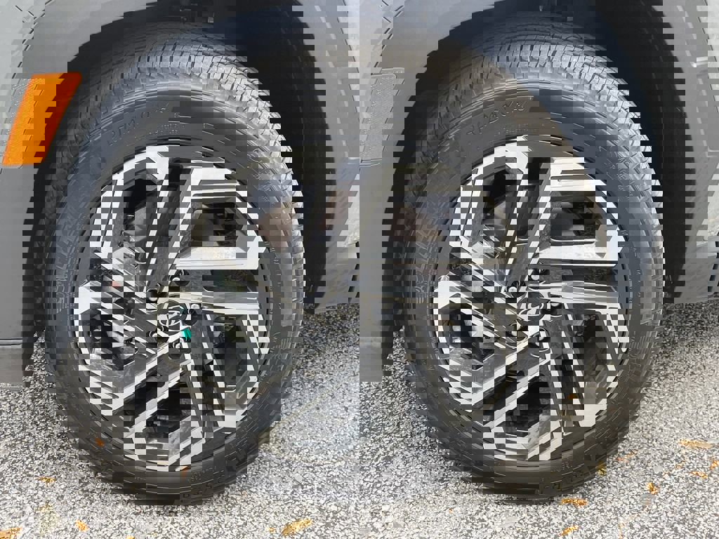 Used 2026 Hyundai Tucson Limited image 6