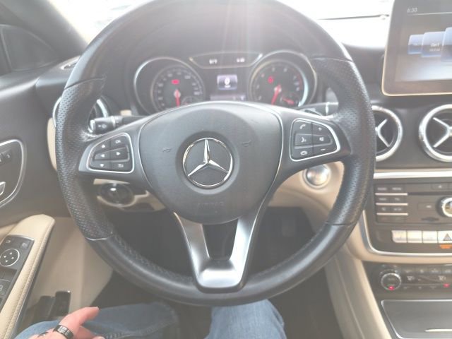 Used 2019 Mercedes-Benz CLA 250 4MATIC image 4