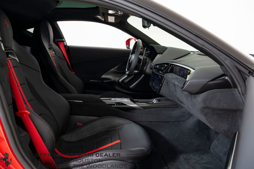 Used 2025 Ferrari 12Cilindri image 15