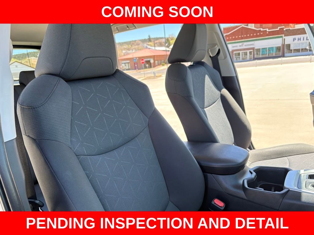 Used 2025 Toyota RAV4 XLE image 13