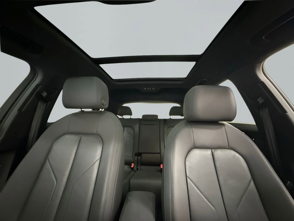 Used 2020 Audi Q3 2.0T Premium w/ Convenience Package image 16