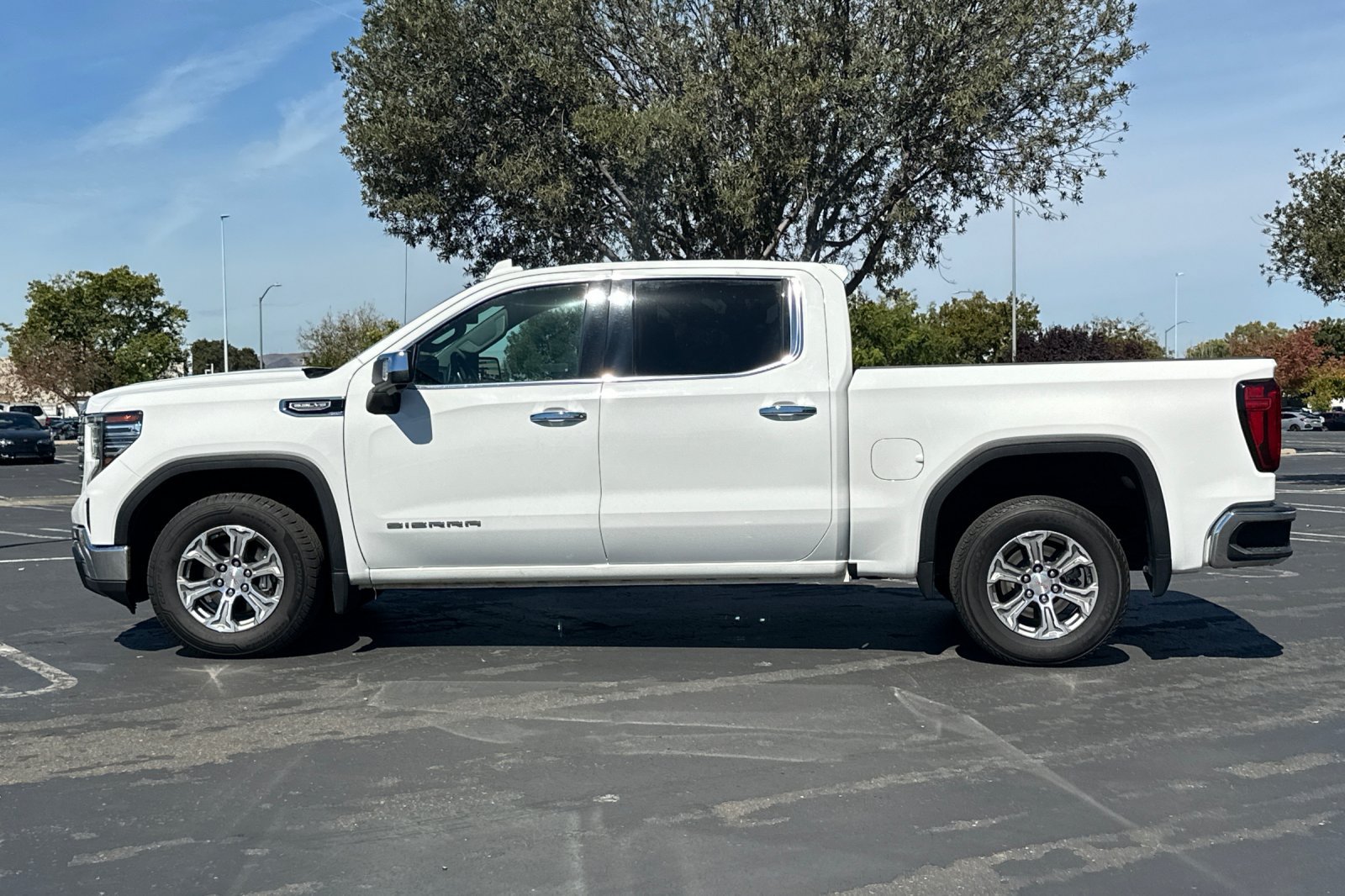 Used 2024 GMC Sierra 1500 SLT RWD image 7