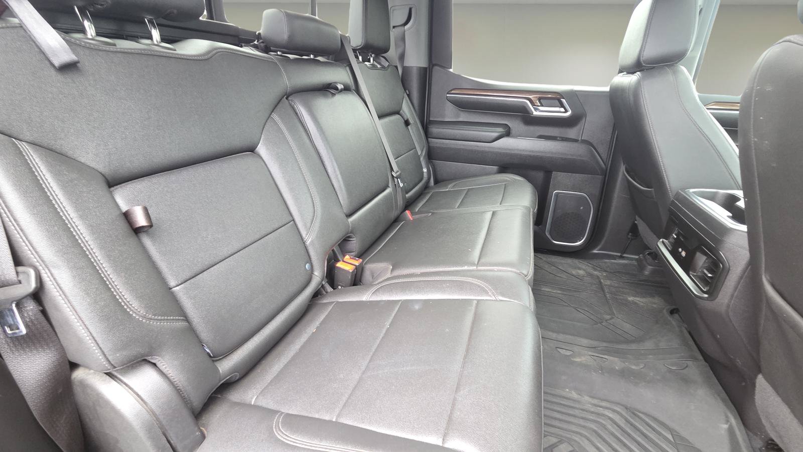 Used 2022 Chevrolet Silverado 1500 LT Trail Boss w/ LT Trail Boss Premium Package AWD/4WD image 18