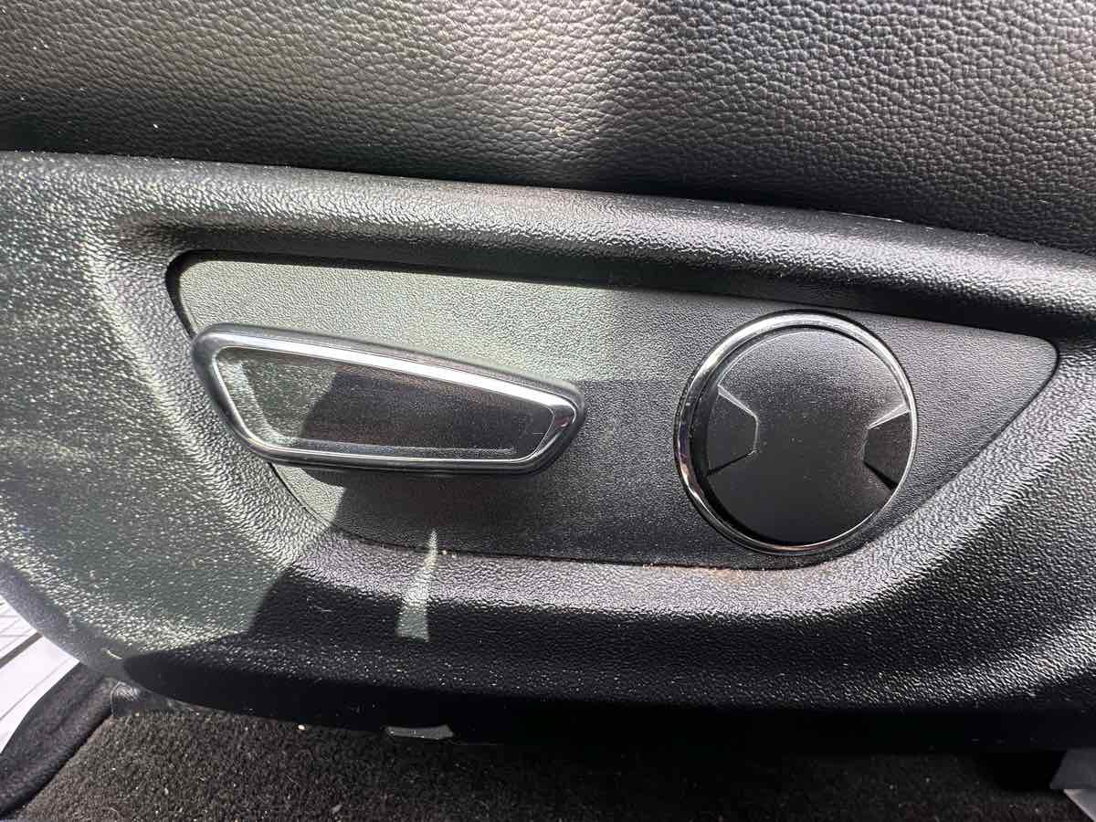 Used 2019 Ford Mustang Premium RWD image 12