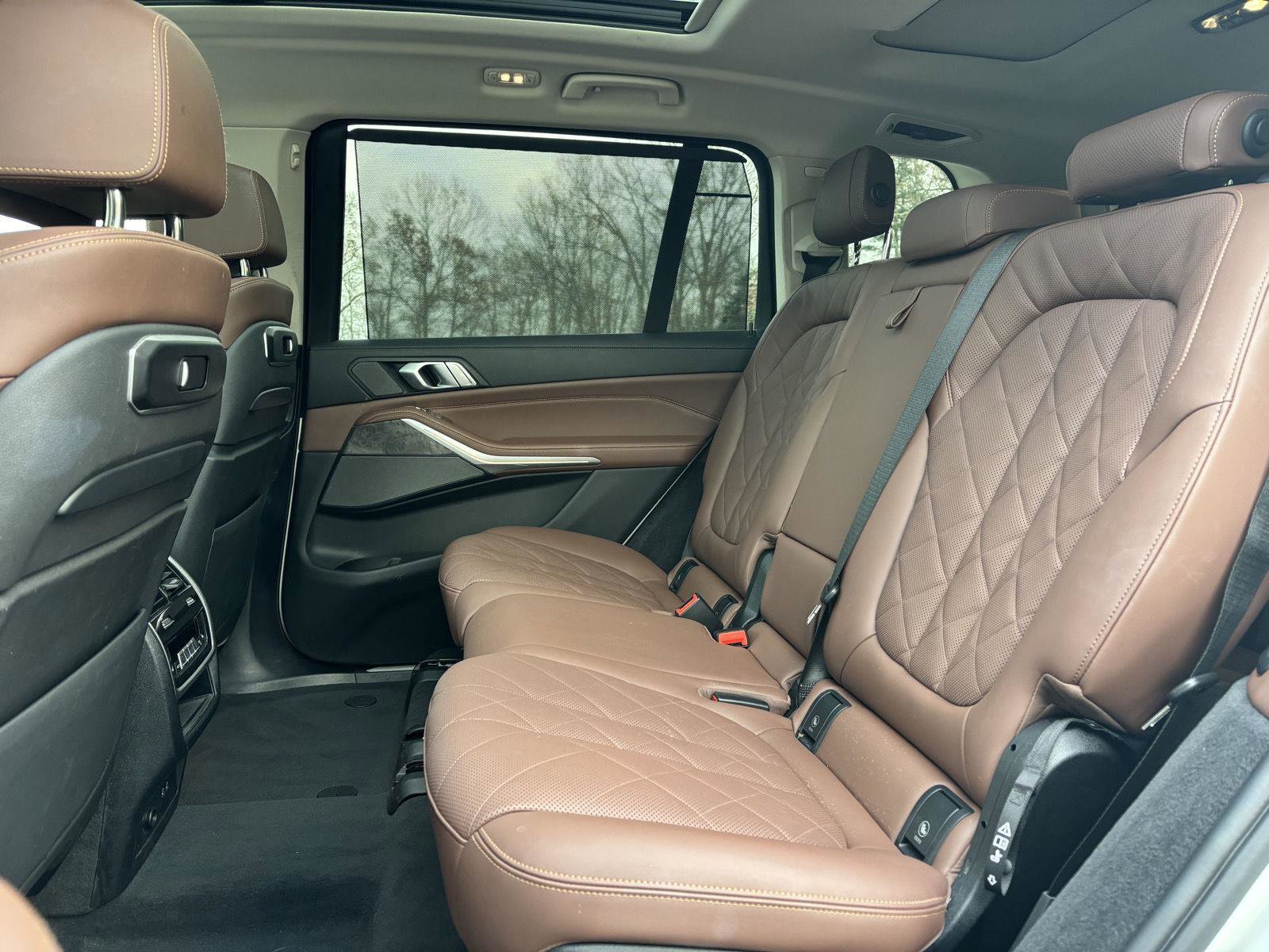 Used 2023 BMW X7 xDrive40i w/ Premium Package image 32