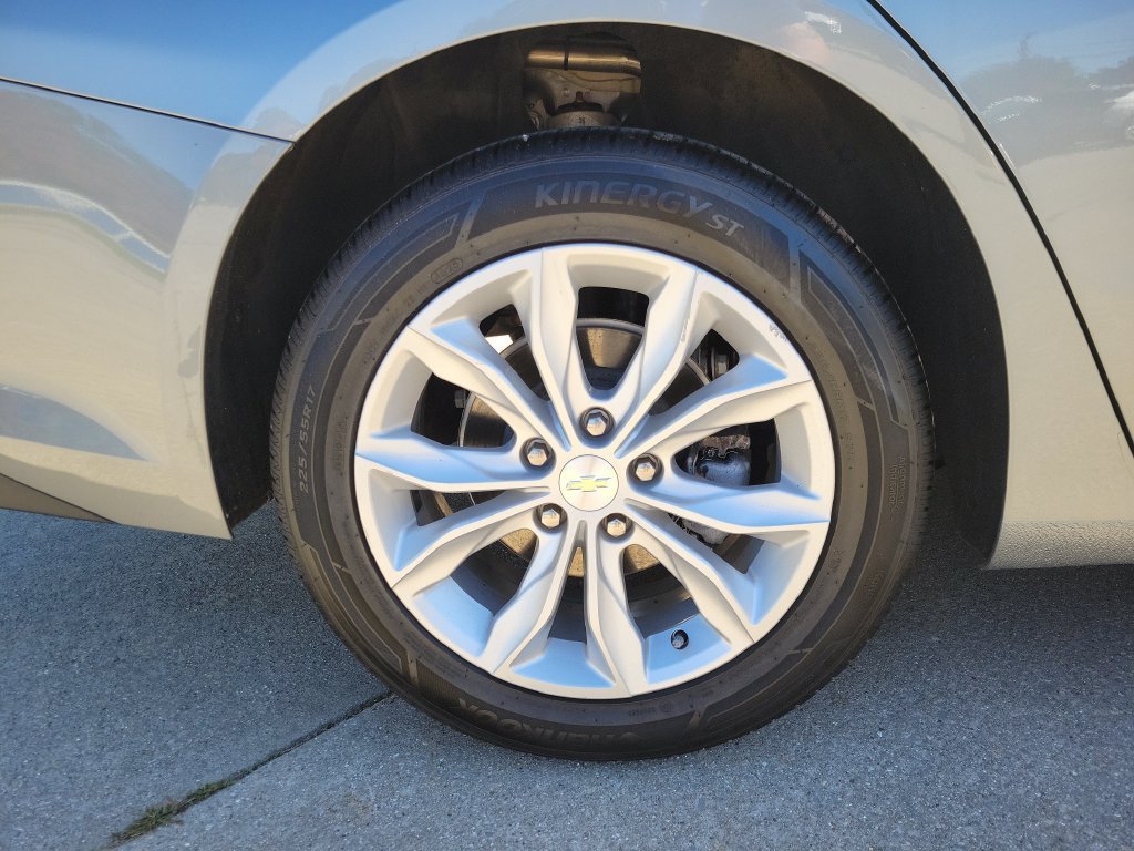 Used 2024 Chevrolet Malibu LT FWD image 5