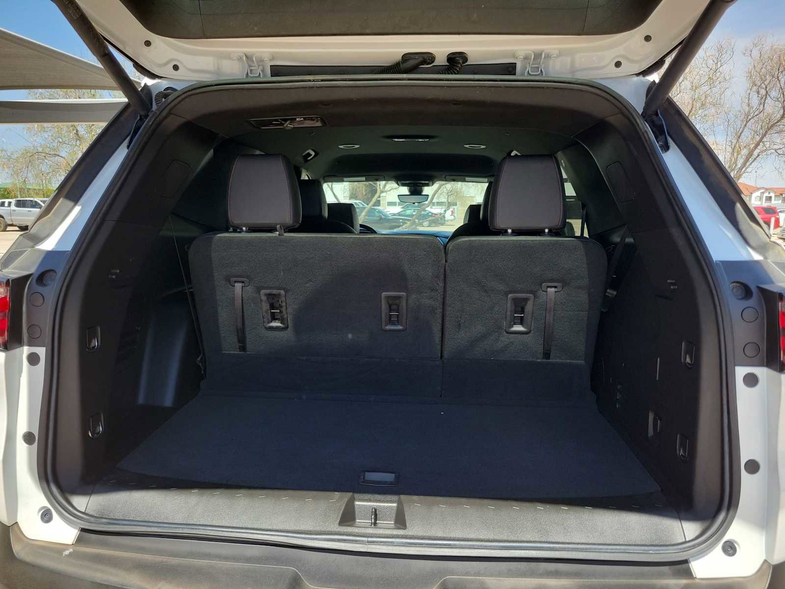 Used 2023 Chevrolet Traverse RS image 23