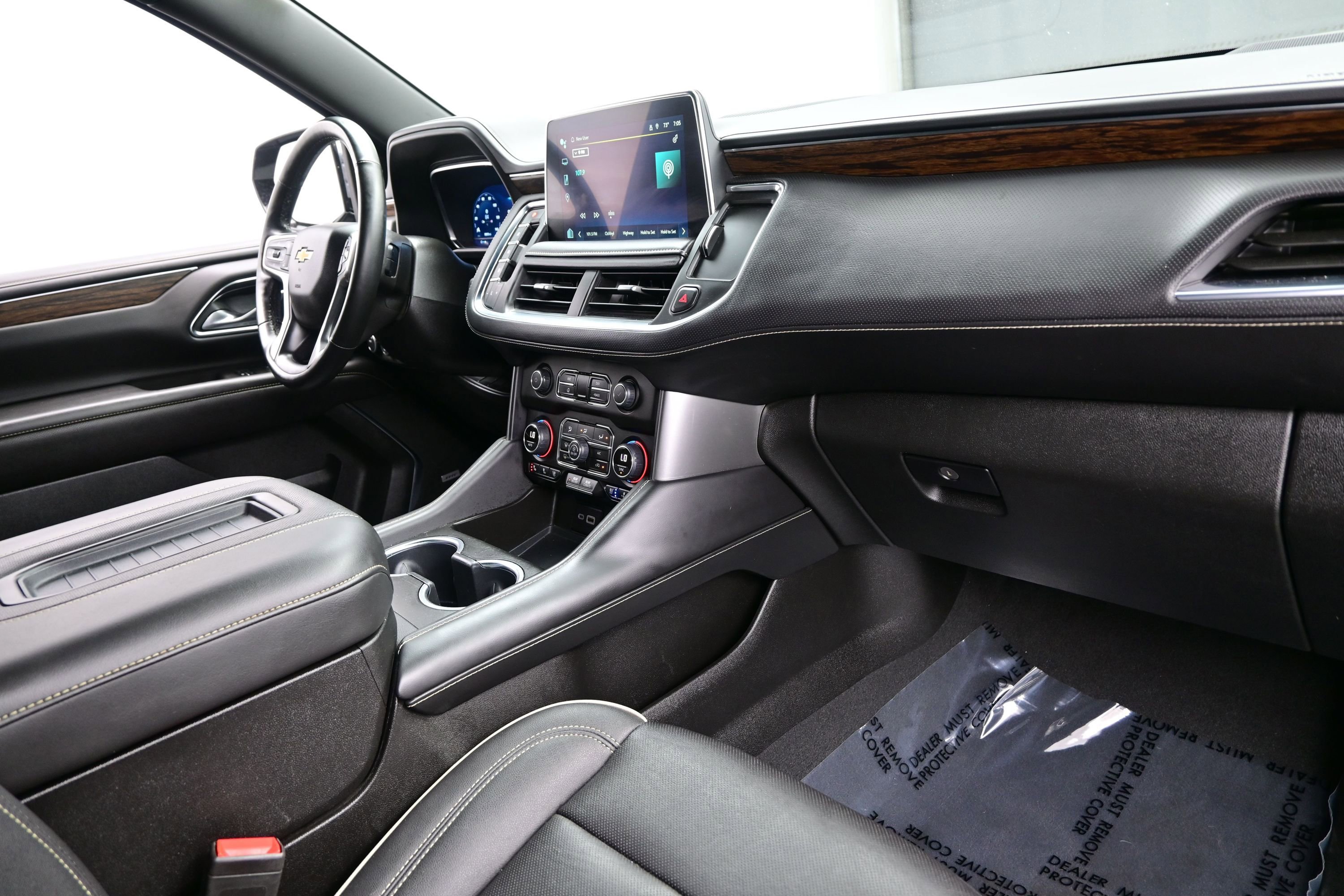 Used 2023 Chevrolet Suburban Premier AWD/4WD image 15