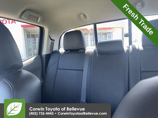 Used 2016 Toyota Tacoma SR5 w/ SR5 Appearance Package (SN) image 12