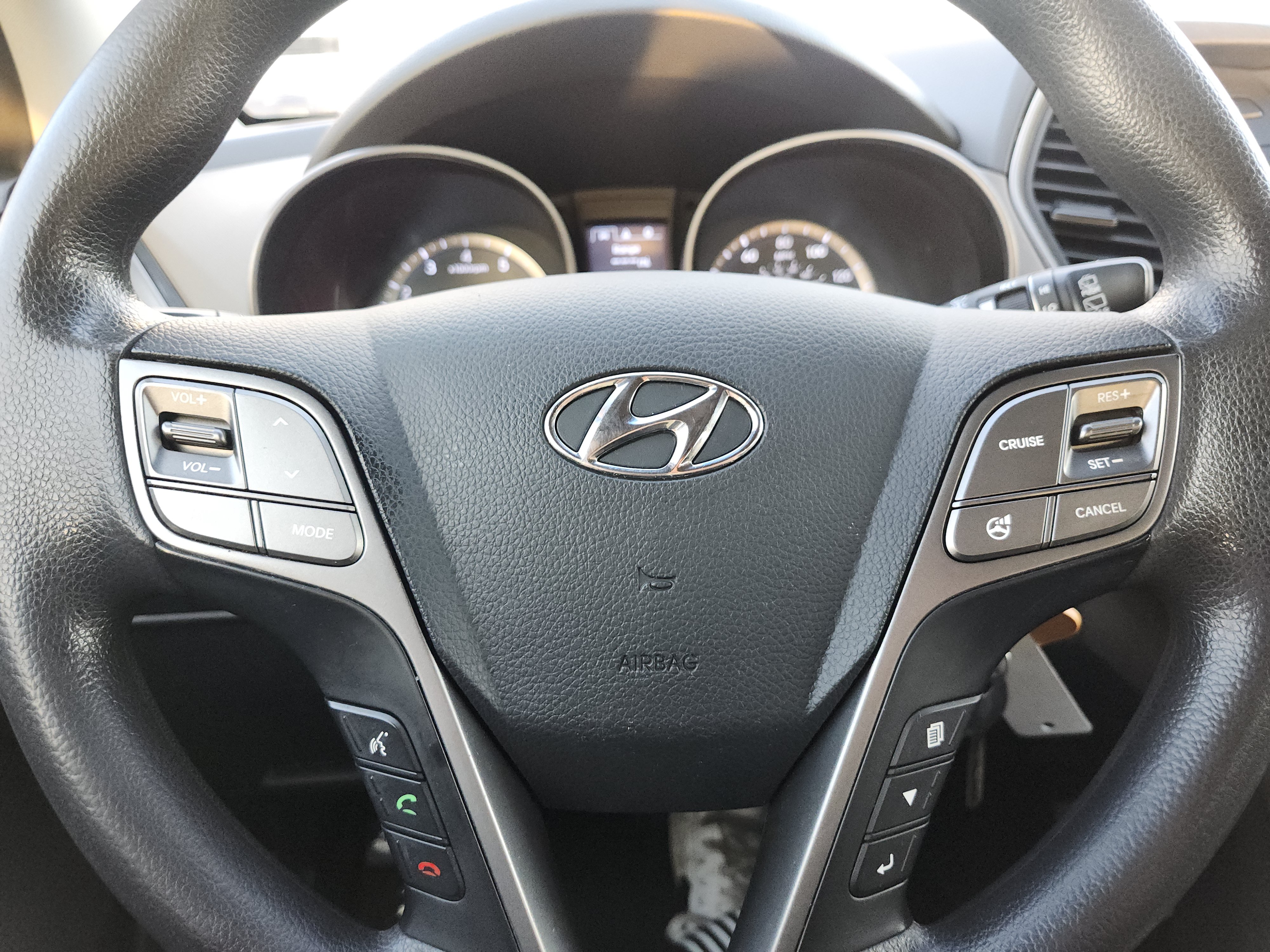 Used 2015 Hyundai Santa Fe Sport FWD image 25