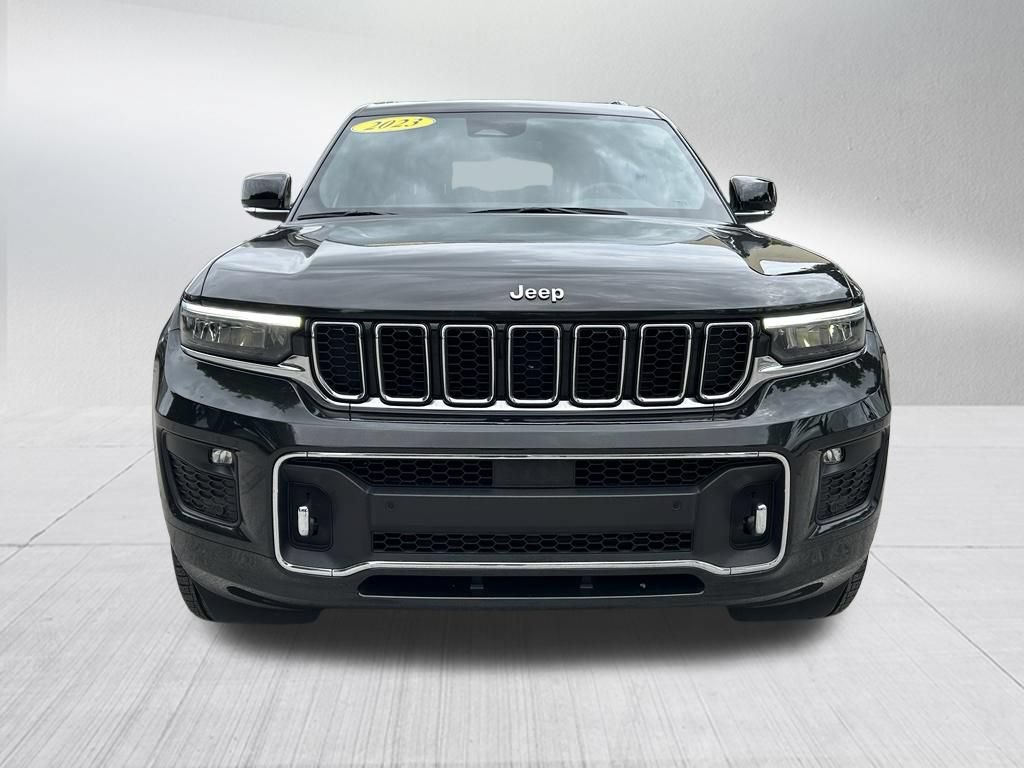 Used 2023 Jeep Grand Cherokee L Overland RWD image 2