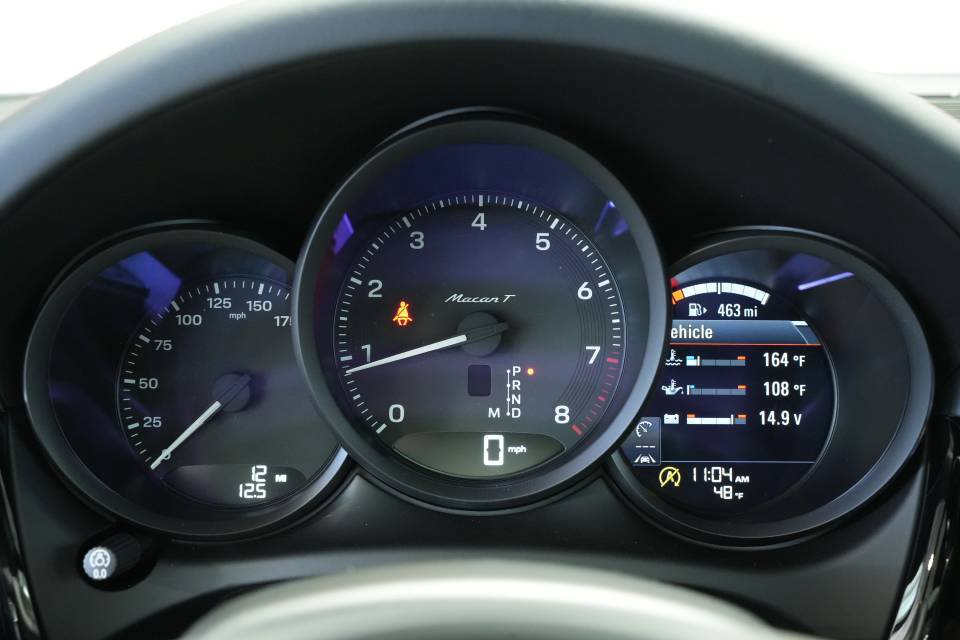 Certified 2026 Porsche Macan Turbo AWD/4WD image 14