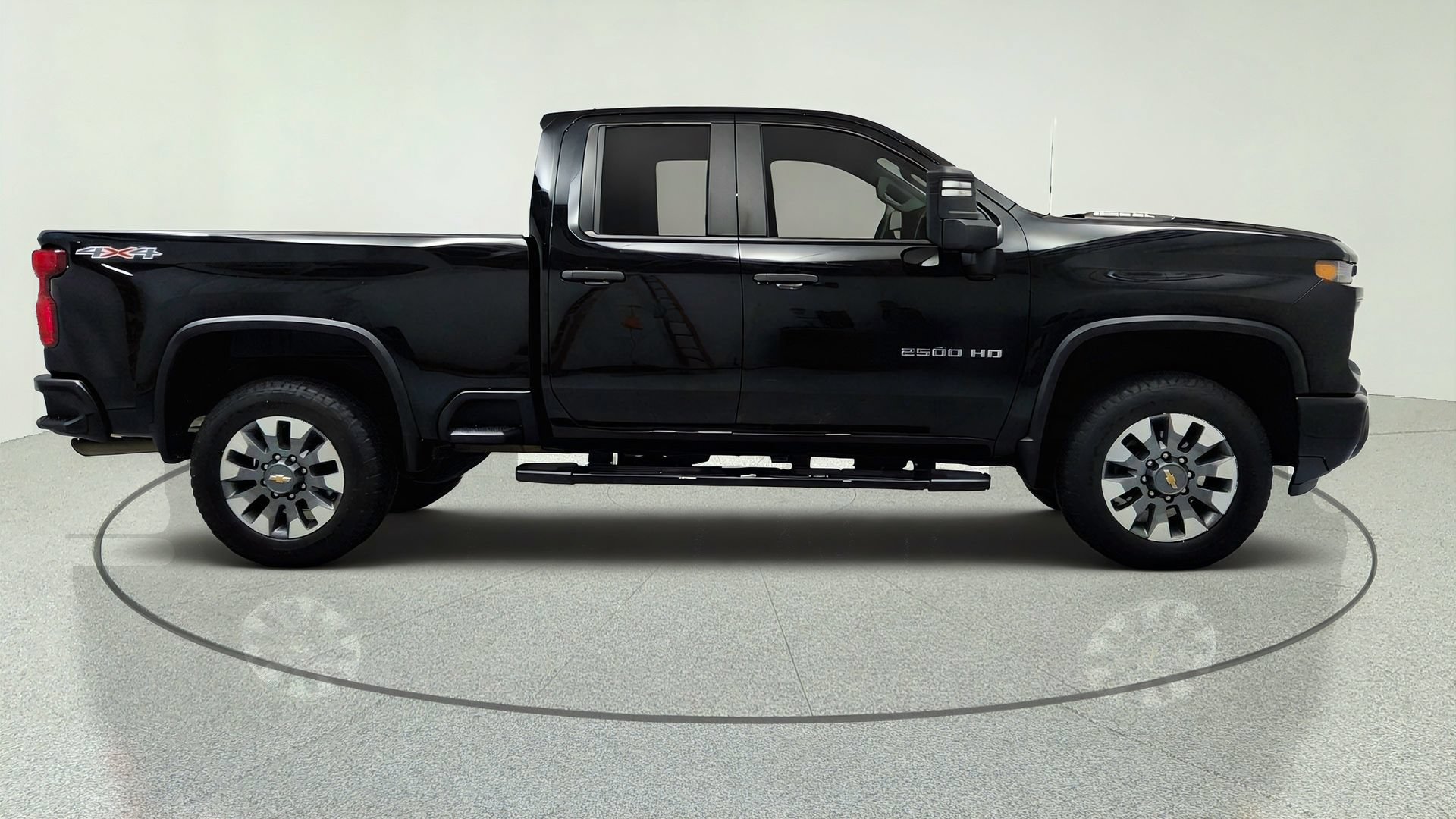 Used 2024 Chevrolet Silverado 2500 Custom w/ Custom Convenience Package AWD/4WD image 6