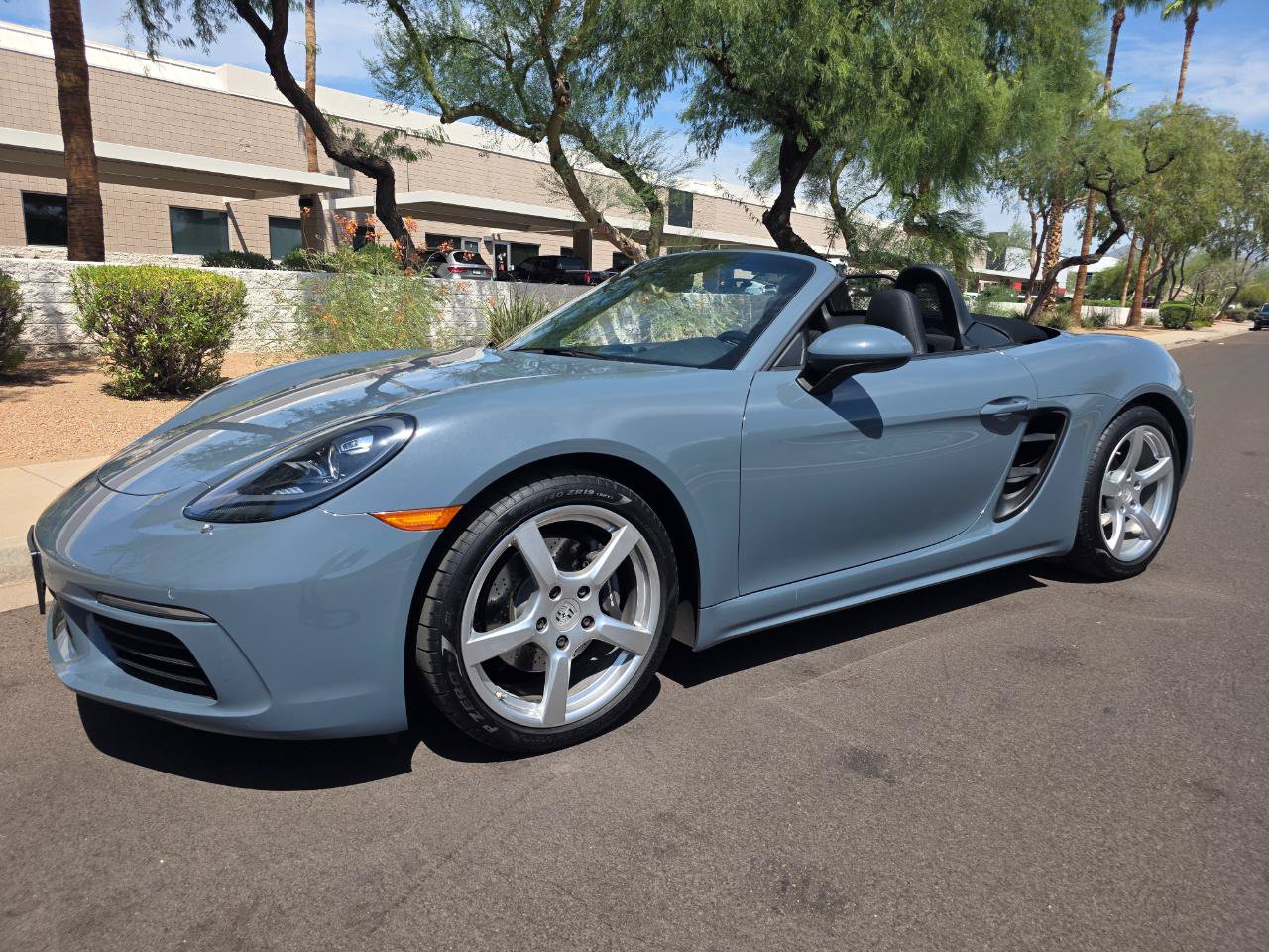 Used 2017 Porsche 718 Boxster RWD image 3