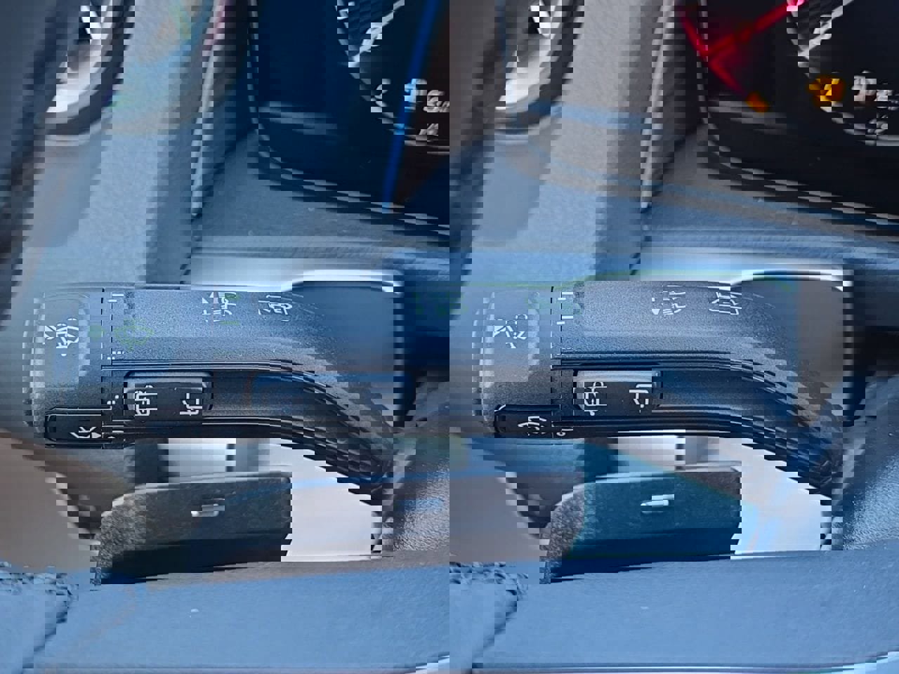 New 2026 Mercedes-Benz GLB 250 4MATIC image 21