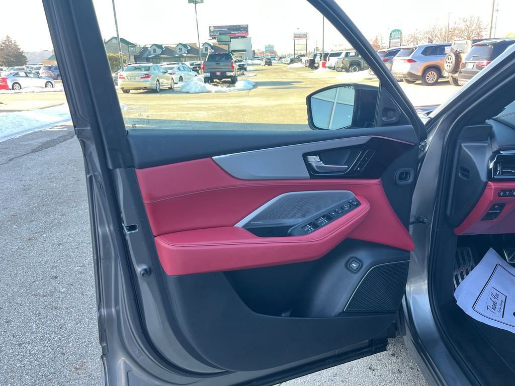 Used 2025 Acura MDX A-Spec image 11