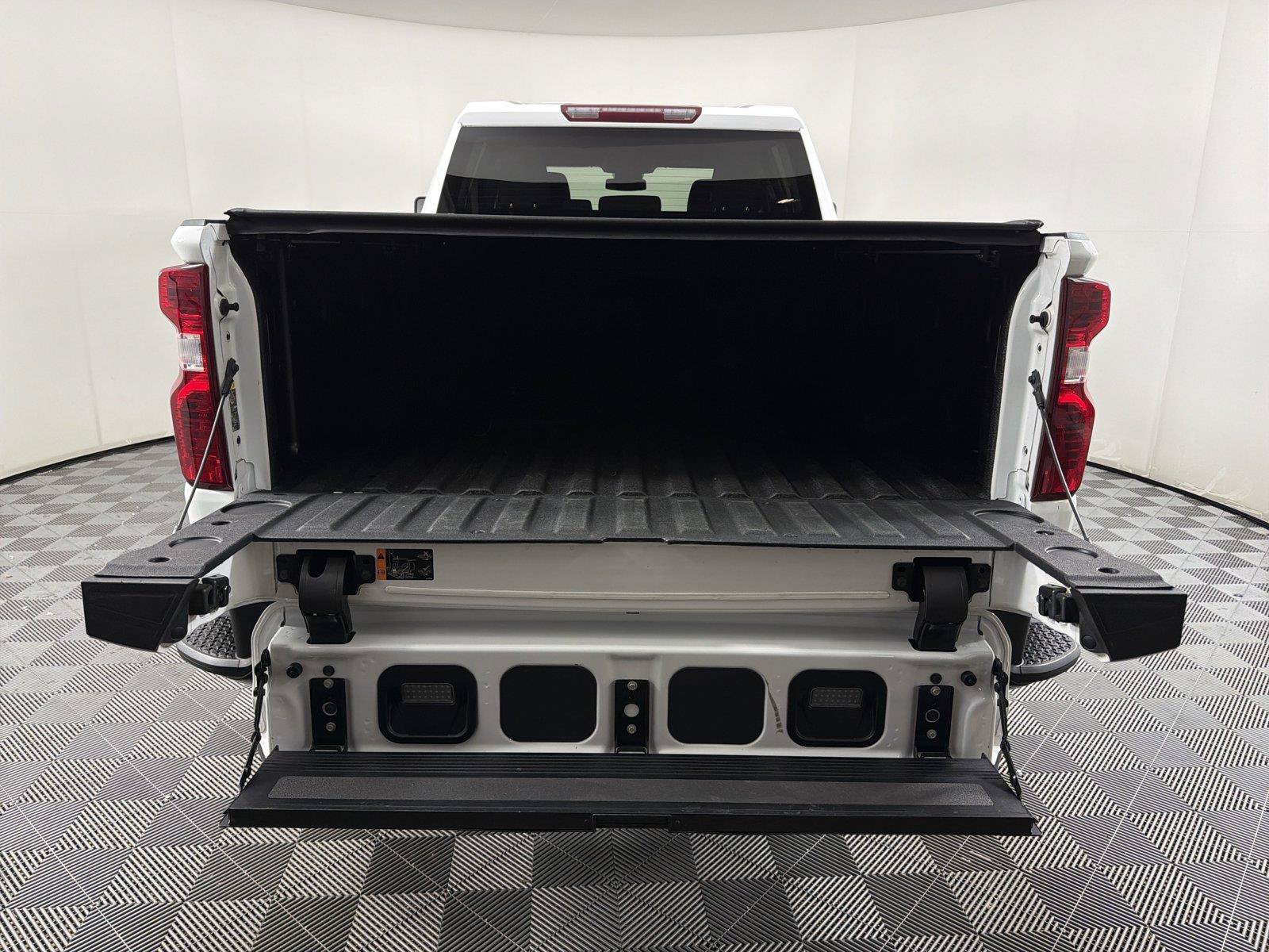 Certified 2024 Chevrolet Silverado 2500 Custom w/ Custom Value Package AWD/4WD image 16