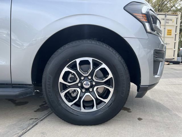 Used 2023 Ford Expedition XLT image 8