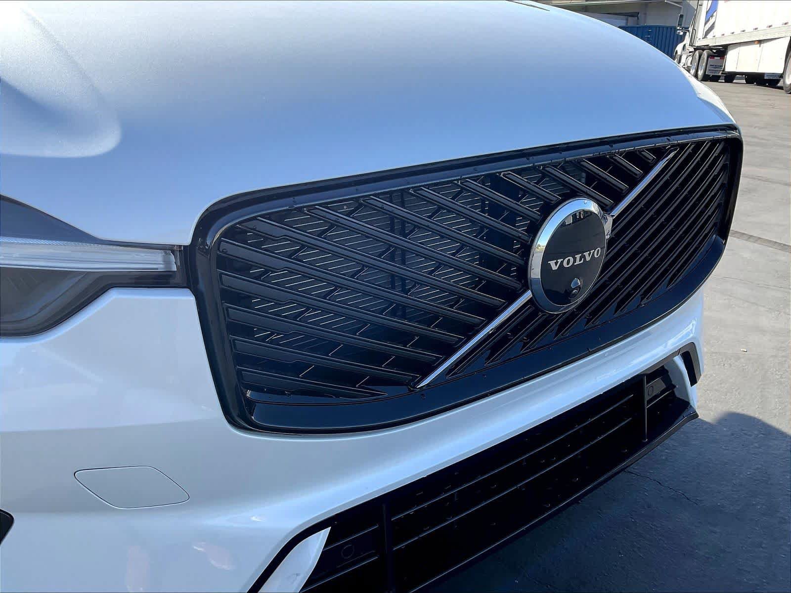 New 2026 Volvo XC60 T8 Plus w/ Climate Package AWD/4WD image 33