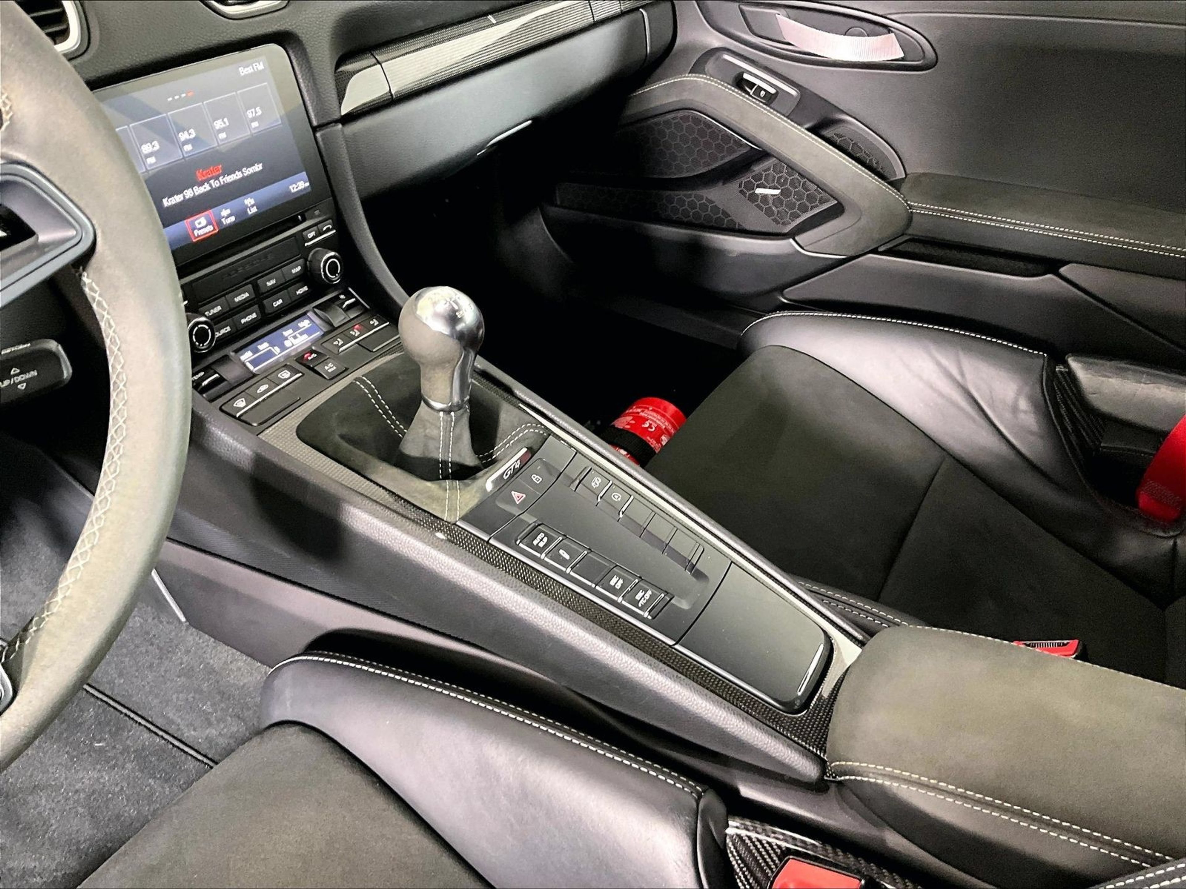 Certified 2022 Porsche 718 Cayman GT4 RWD image 15
