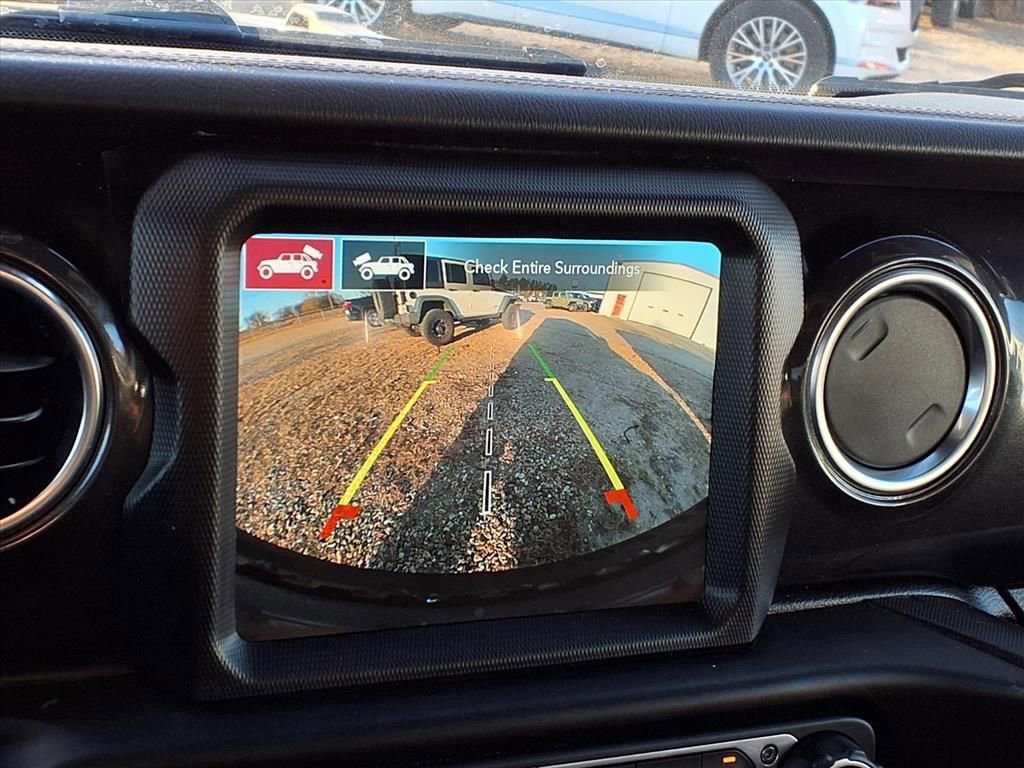 Used 2022 Jeep Wrangler Unlimited Rubicon w/ Trailer Tow Package image 15