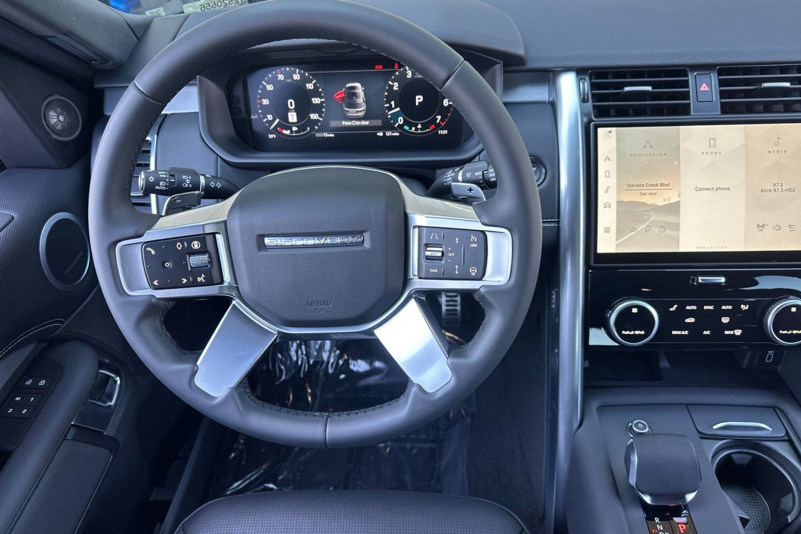 New 2026 Land Rover Discovery Limited Edition AWD/4WD image 15