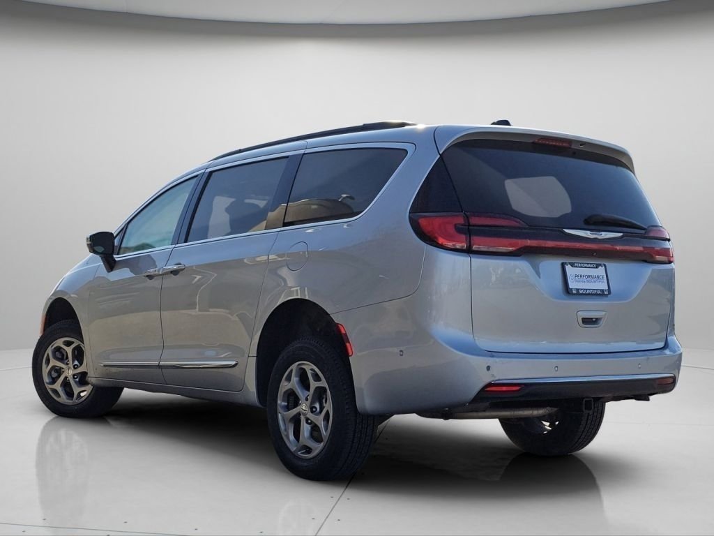 Used 2023 Chrysler Pacifica Limited AWD/4WD image 22