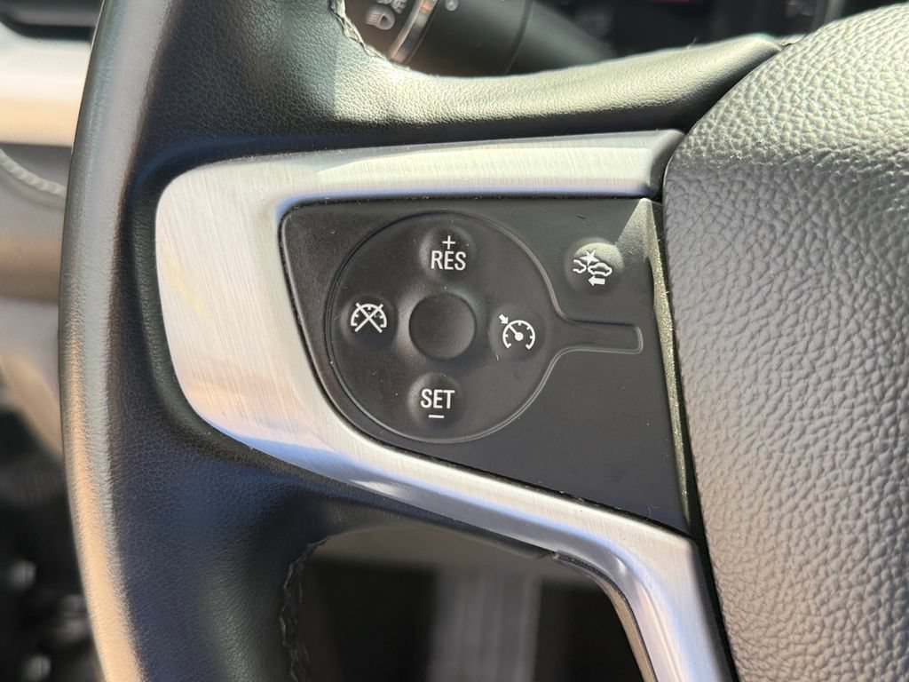 Used 2023 GMC Acadia SLT AWD/4WD image 15