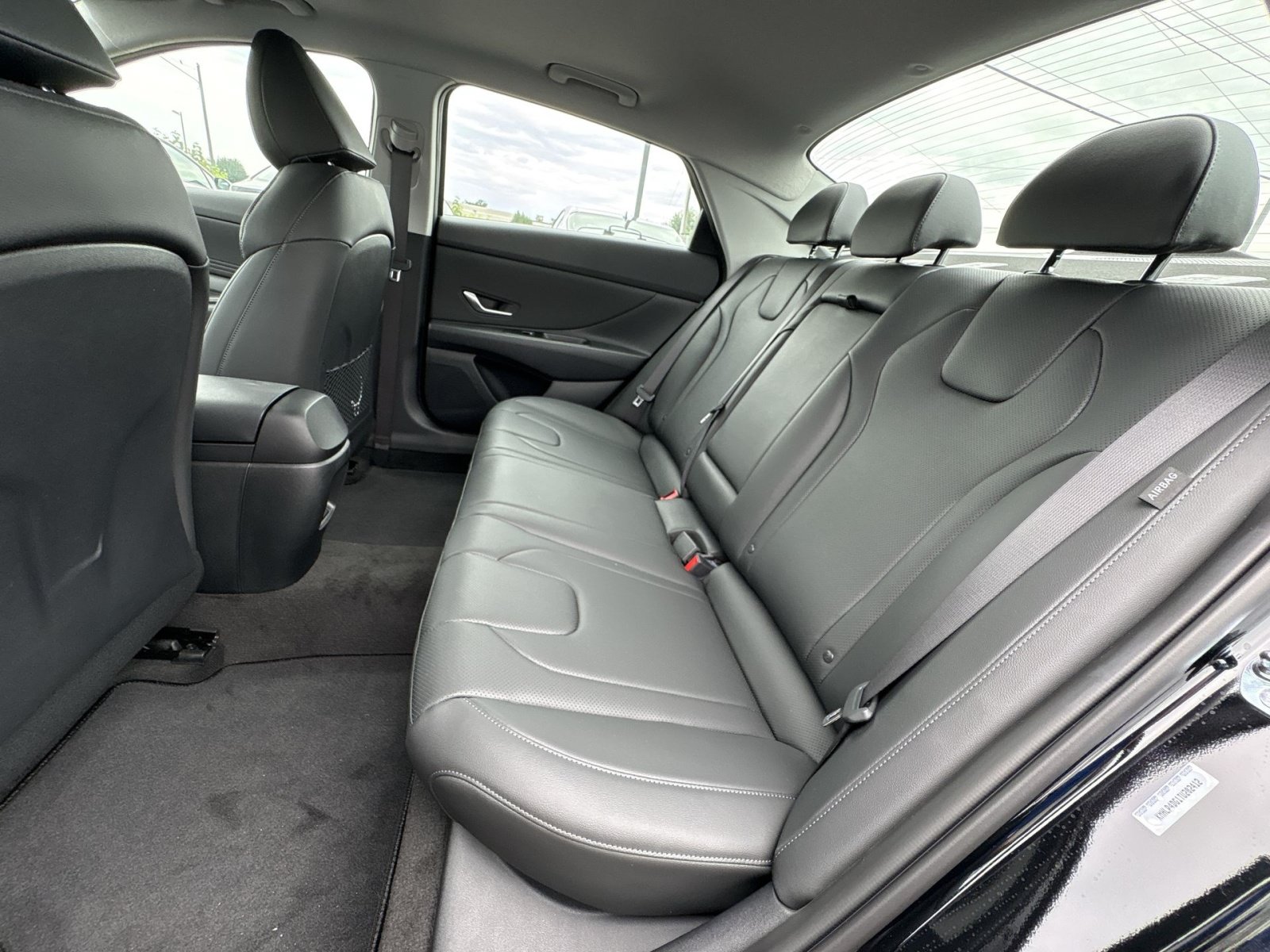 New 2026 Hyundai Elantra Limited FWD image 25