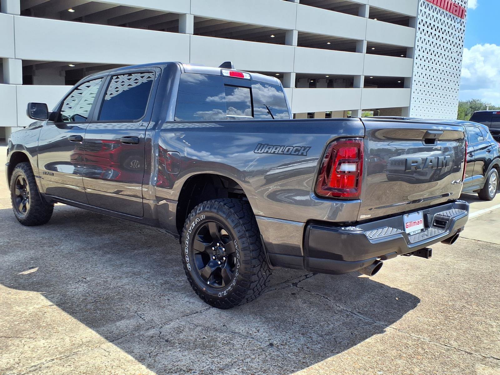 Used 2025 RAM 1500 Warlock AWD/4WD image 4