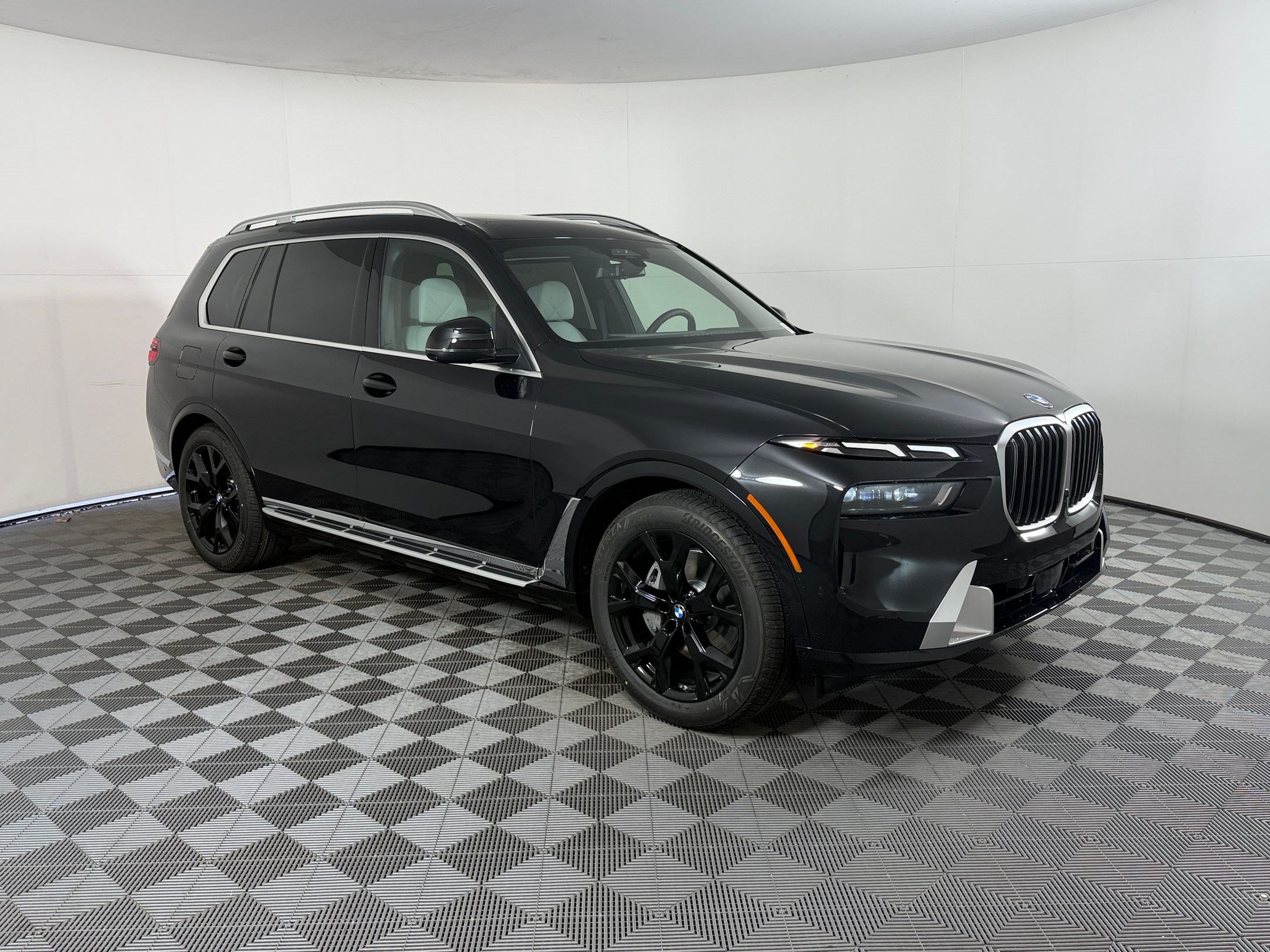 Used 2027 BMW X7 xDrive40i AWD/4WD image 7