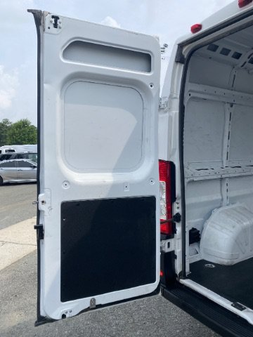 Used 2024 RAM ProMaster 2500 w/ Convenience Group FWD image 11
