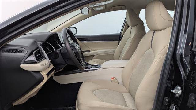 Used 2023 Toyota Camry LE FWD image 14