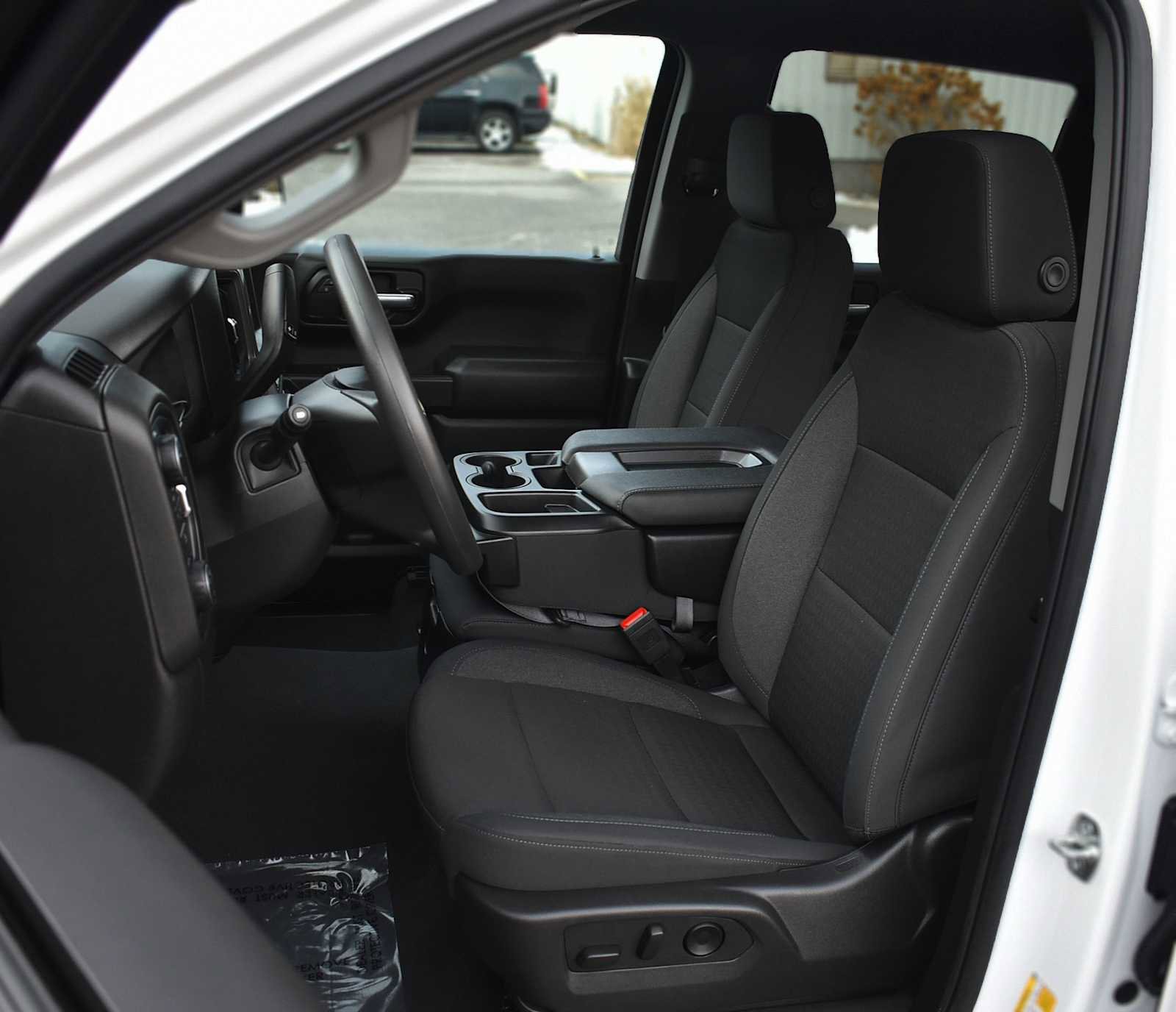 Used 2025 Chevrolet Silverado 1500 Custom image 9