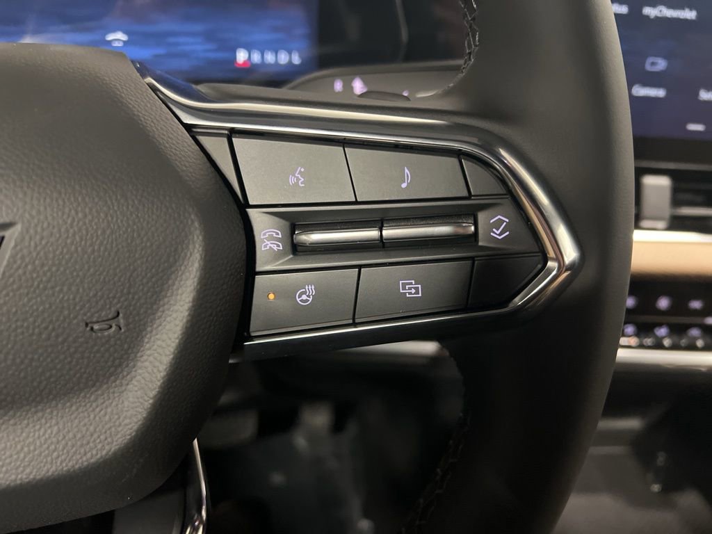 New 2026 Chevrolet Equinox ACTIV w/ Convenience Package III image 16