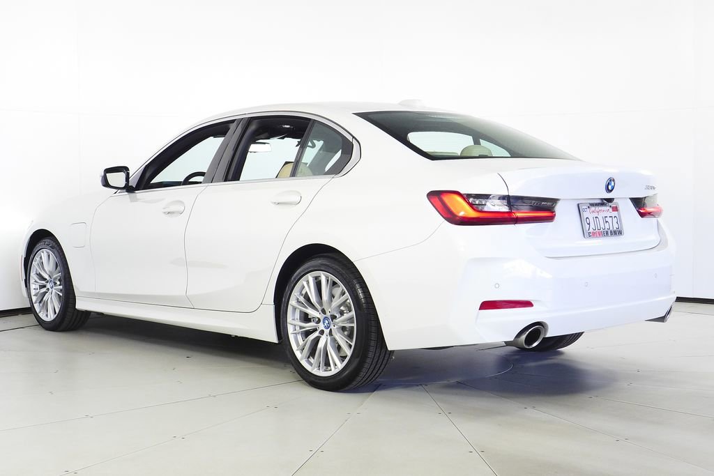 Certified 2024 BMW 330e 330e iPerformance w/ Convenience Package image 9