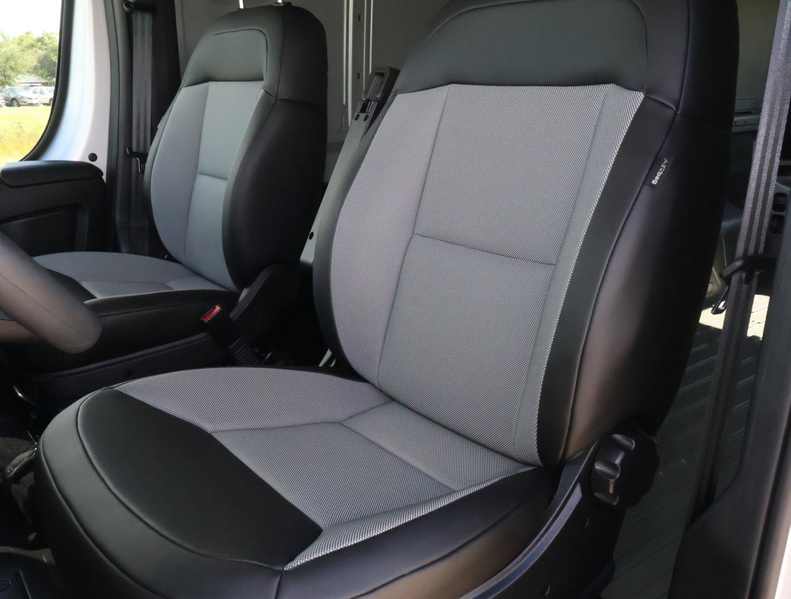 Used 2025 RAM ProMaster 2500 w/ Convenience Group FWD image 14