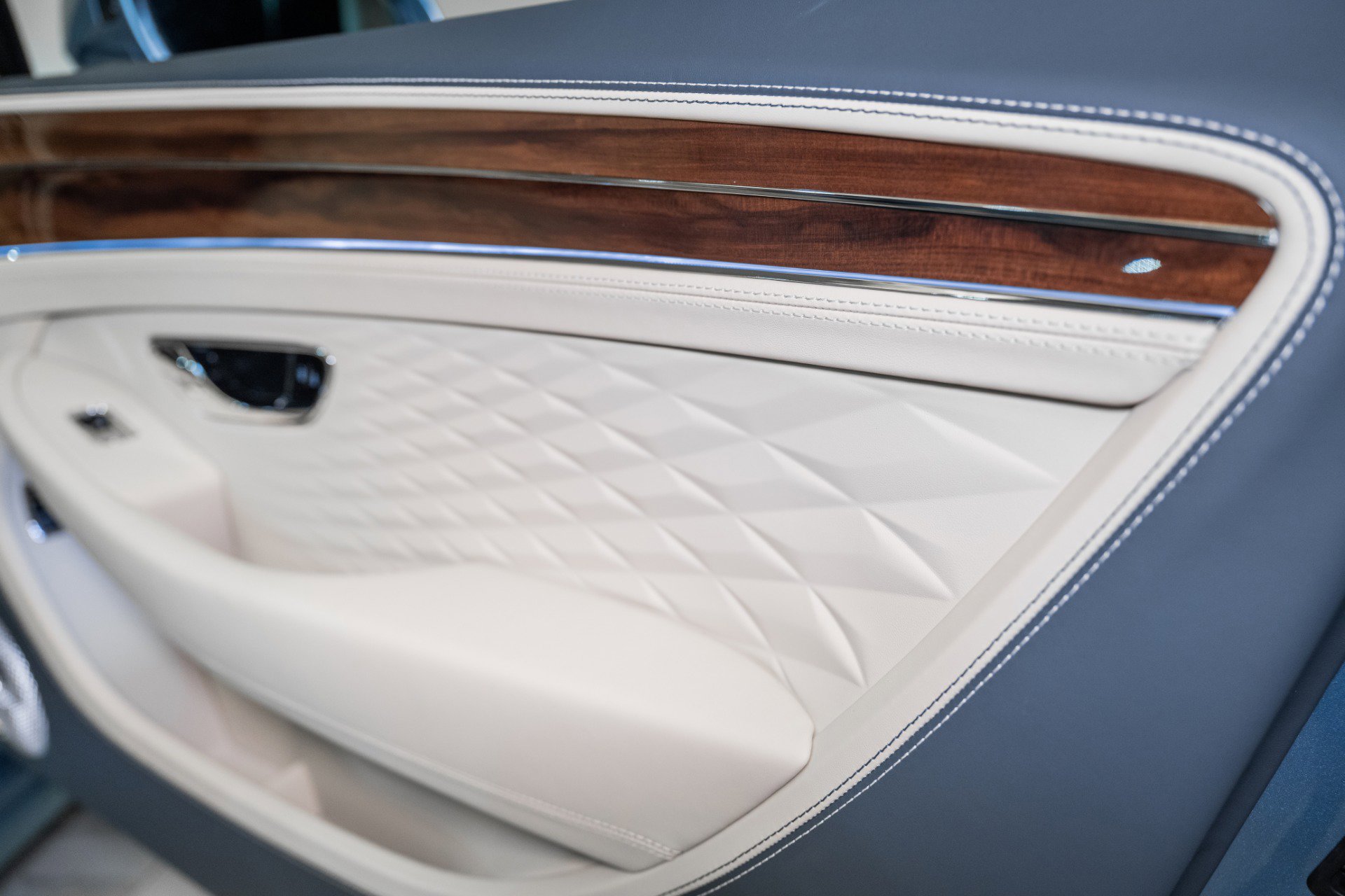 New 2026 Bentley Continental GTC image 49
