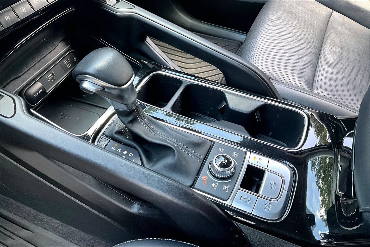 Used 2024 Kia Telluride S AWD/4WD image 15