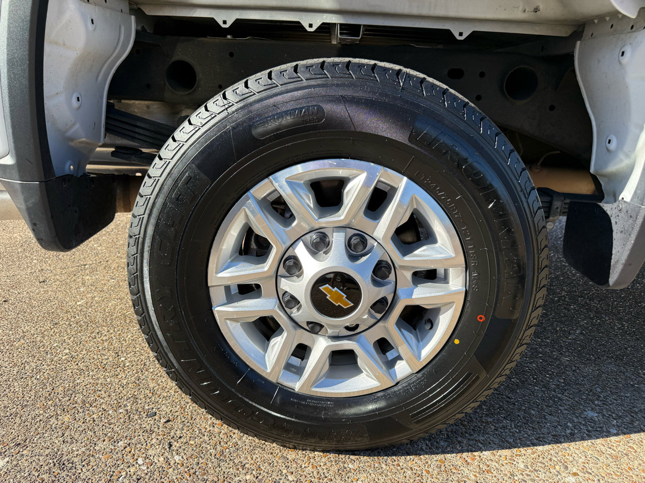Used 2024 Chevrolet Silverado 2500 LT image 7
