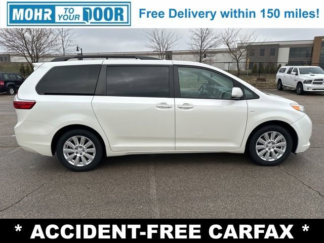 Used 2017 Toyota Sienna XLE Premium image 4
