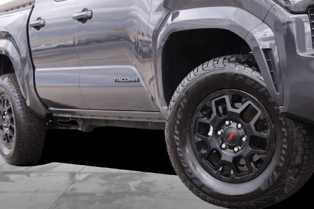 Used 2024 Toyota Tacoma SR5 AWD/4WD image 2