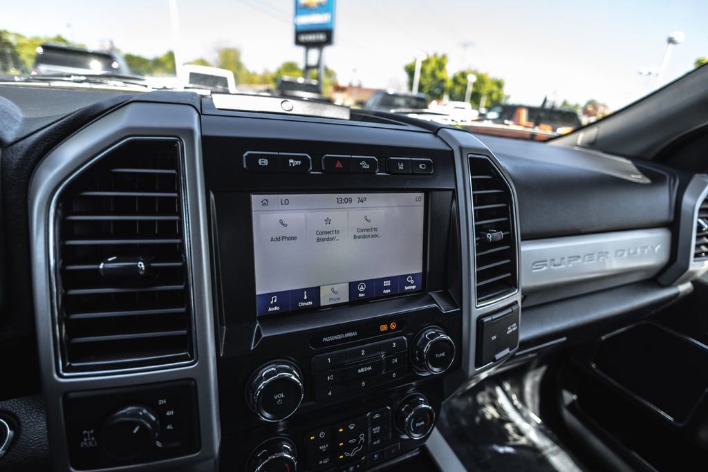 Used 2020 Ford F350 Lariat AWD/4WD image 16
