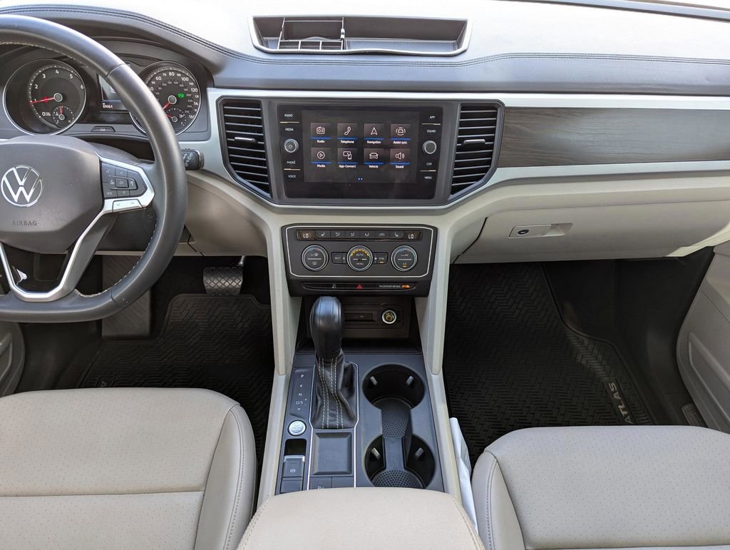 Used 2021 Volkswagen Atlas SE w/ Panoramic Sunroof Package FWD image 23