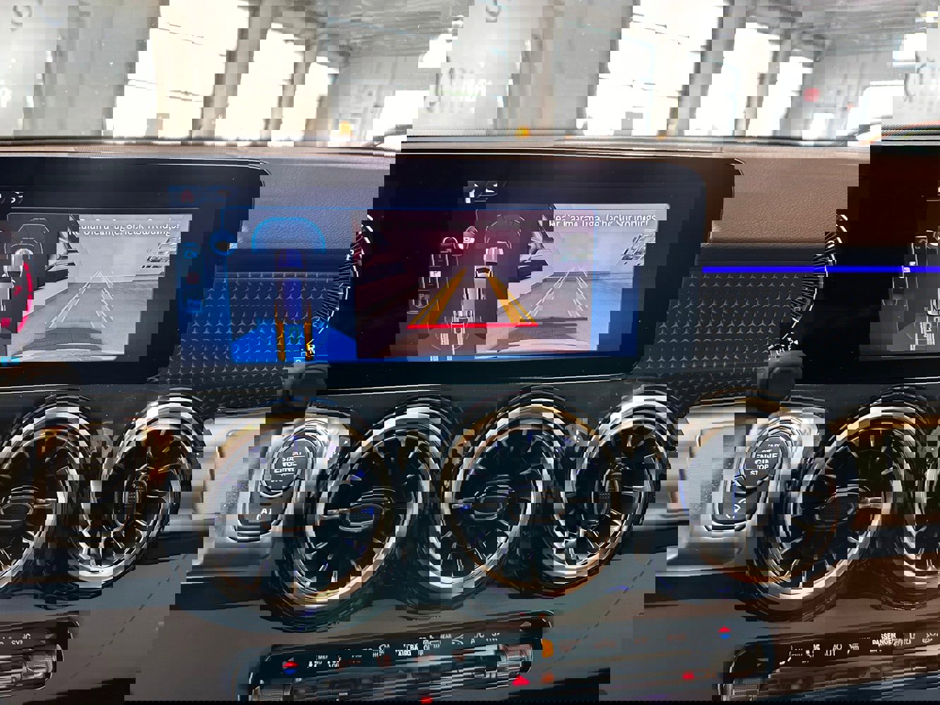 New 2025 Mercedes-Benz GLB 250 4MATIC image 11