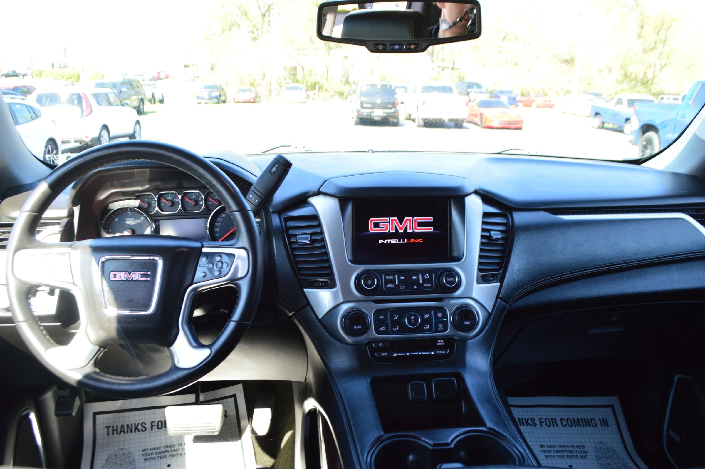 Used 2017 GMC Yukon XL SLE w/ SLE Value Package AWD/4WD image 18