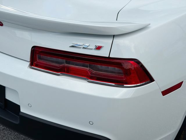 Used 2015 Chevrolet Camaro ZL1 RWD image 10