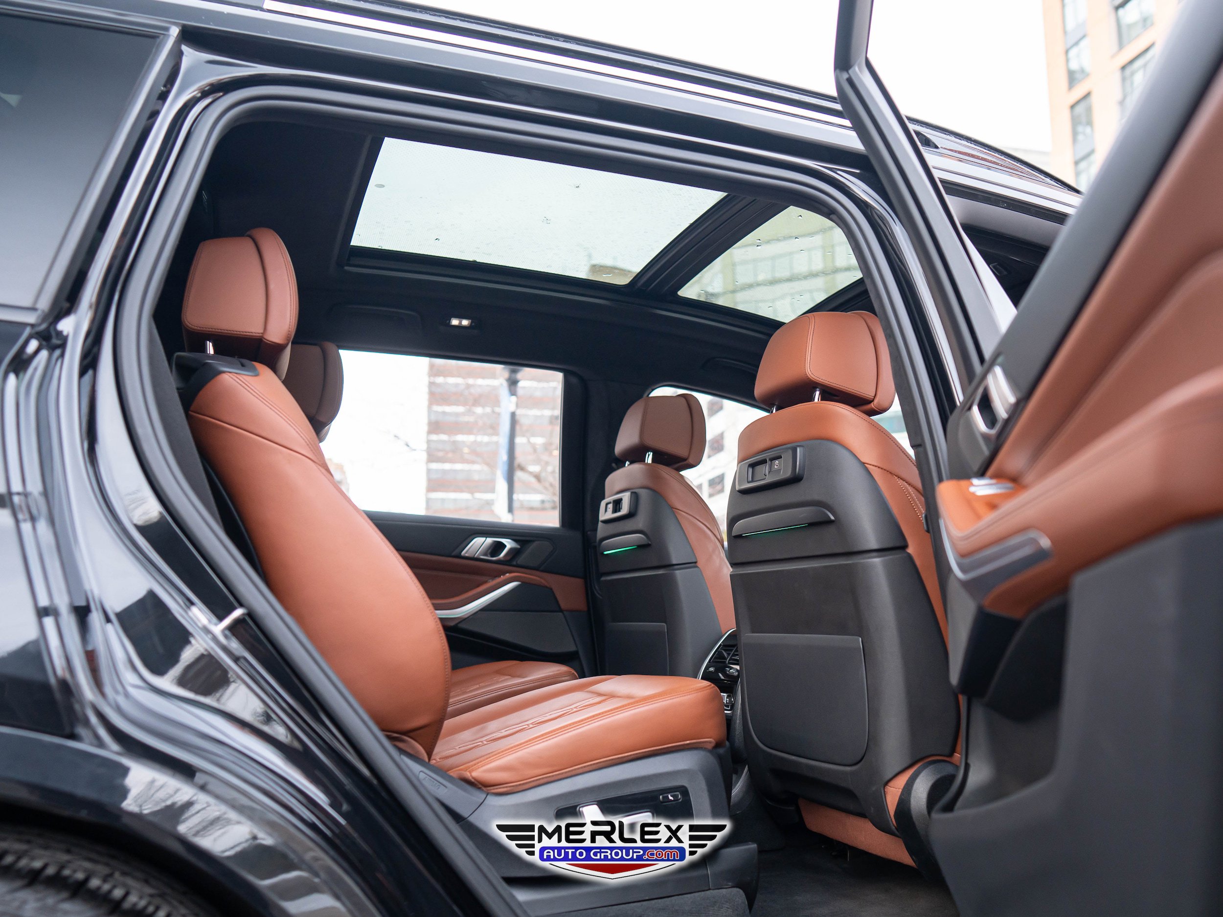 Used 2020 BMW X7 M50i image 19