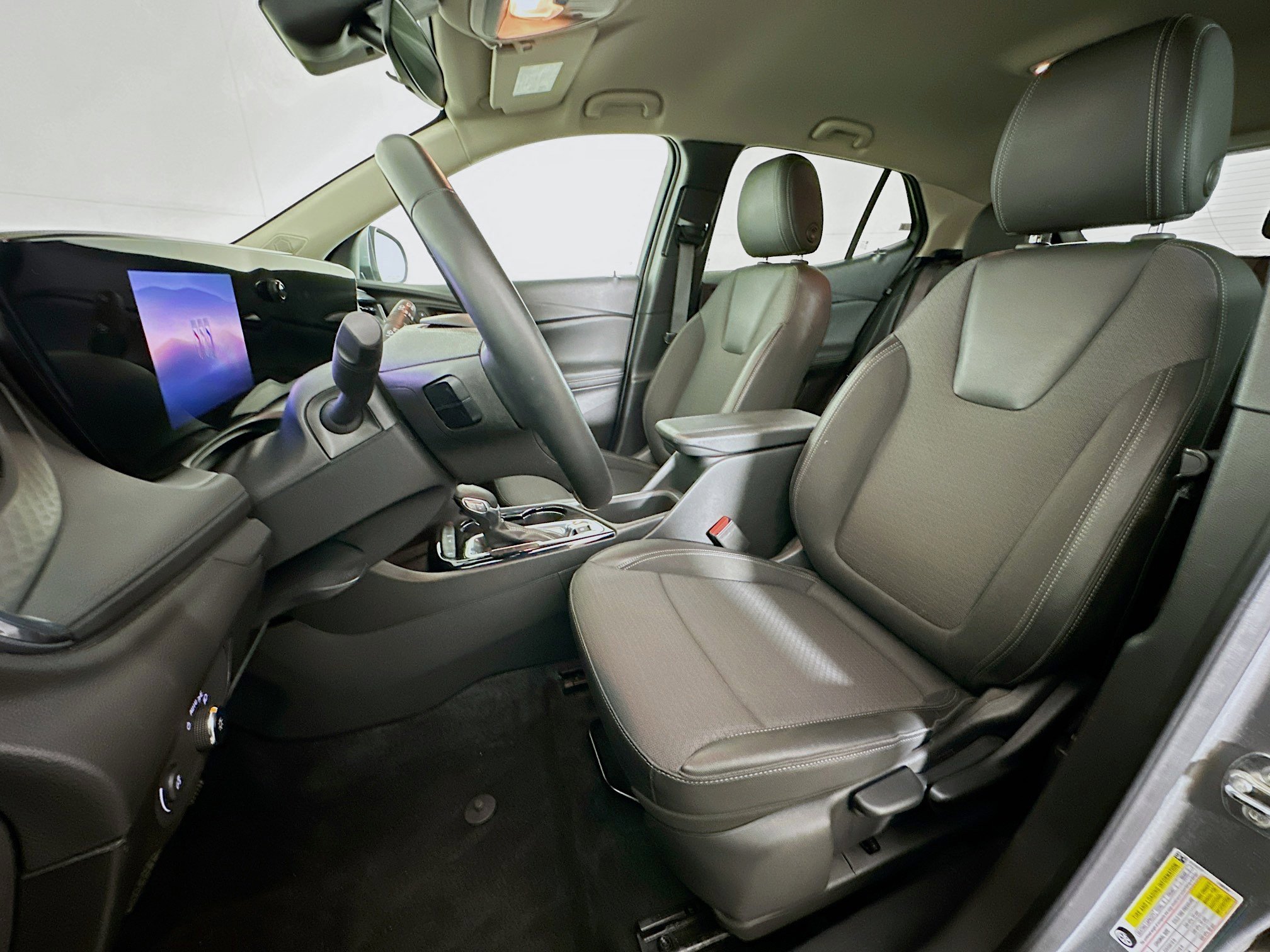 Used 2025 Buick Encore GX Preferred FWD image 13