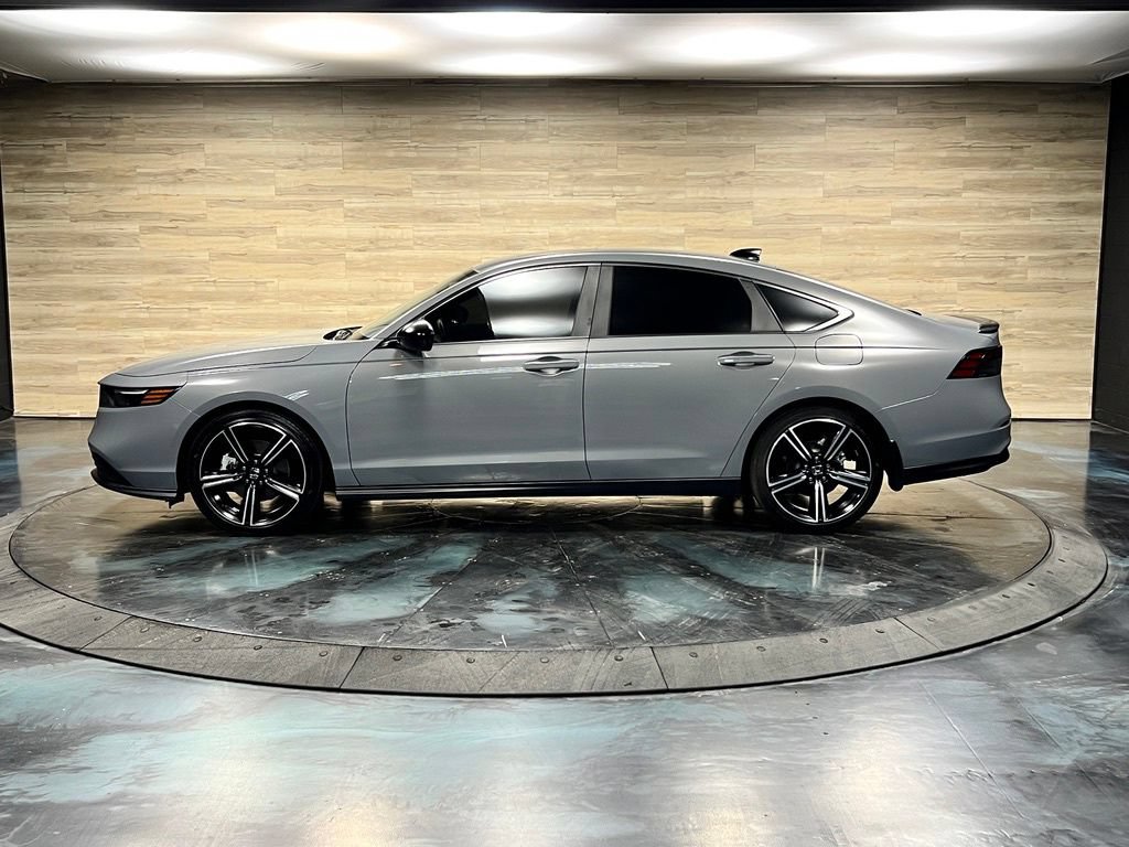 Used 2025 Honda Accord Sport image 11